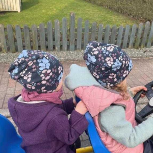 Kundenfoto Schwestern Beanie